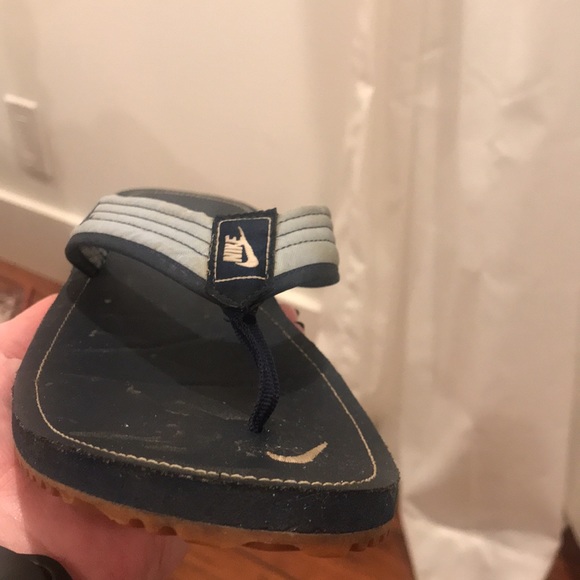 Nike Flip Flops - Picture 4 of 5